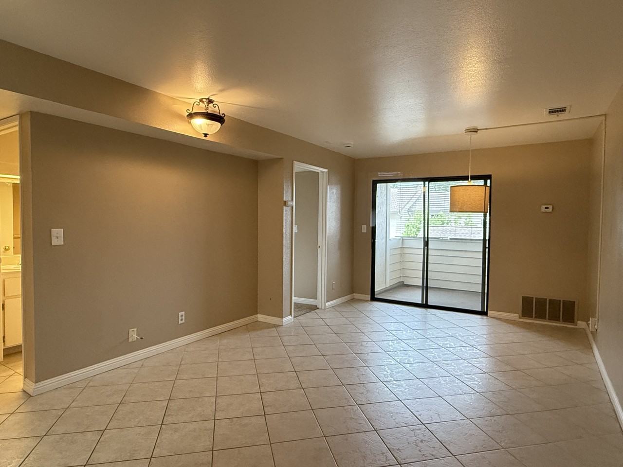 77 Village Circle - Photo 3 of 17