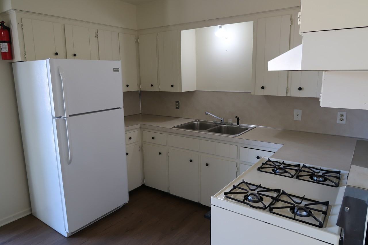 779 56th St Se #779 - Photo 4 of 10