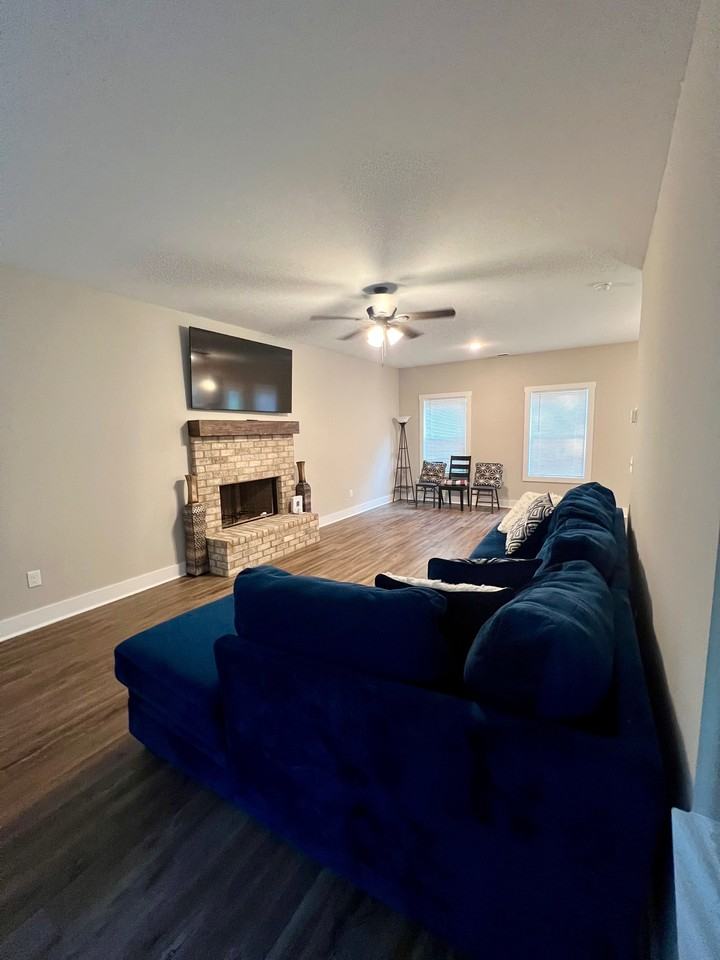 144 Ducati Dr #1 - Photo 3 of 6