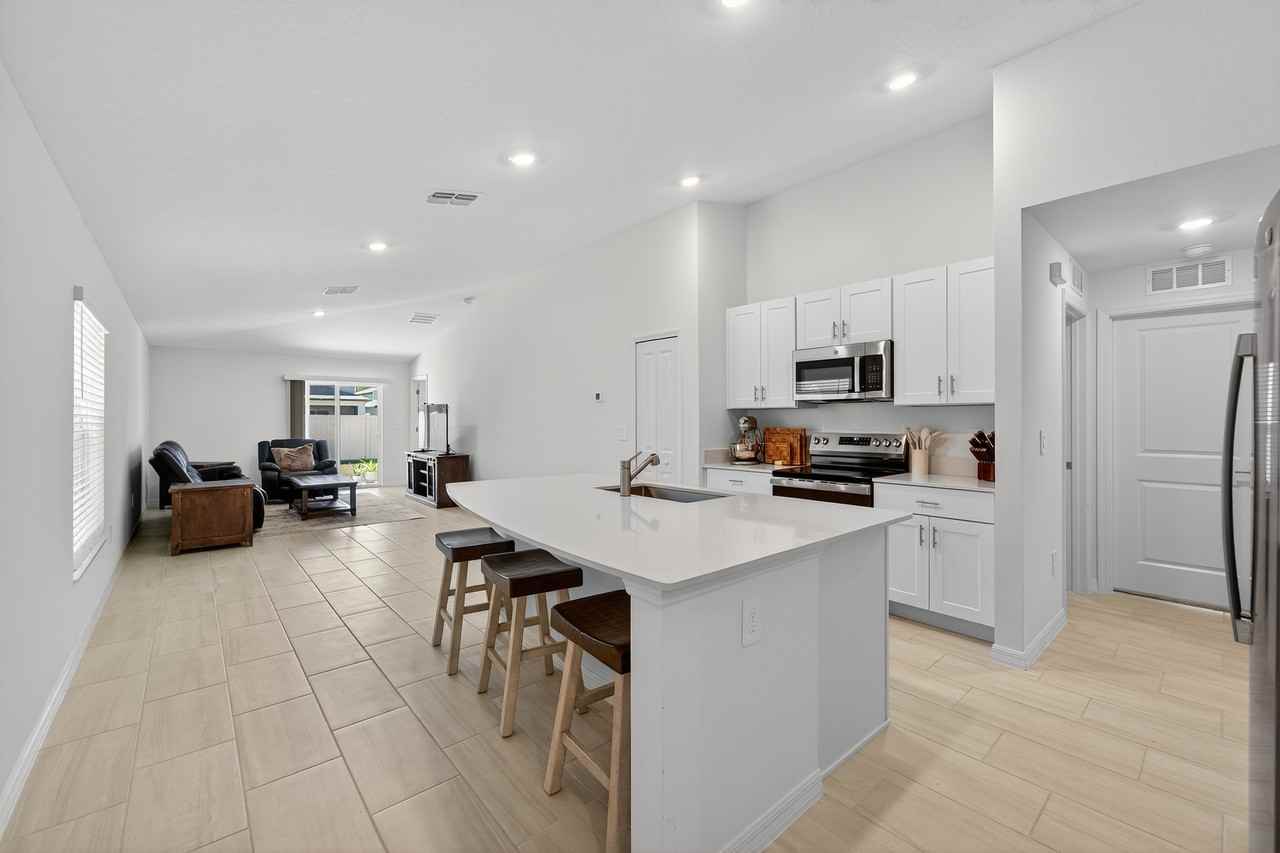 17512 Shirewood Way #1 - Photo 5 of 28