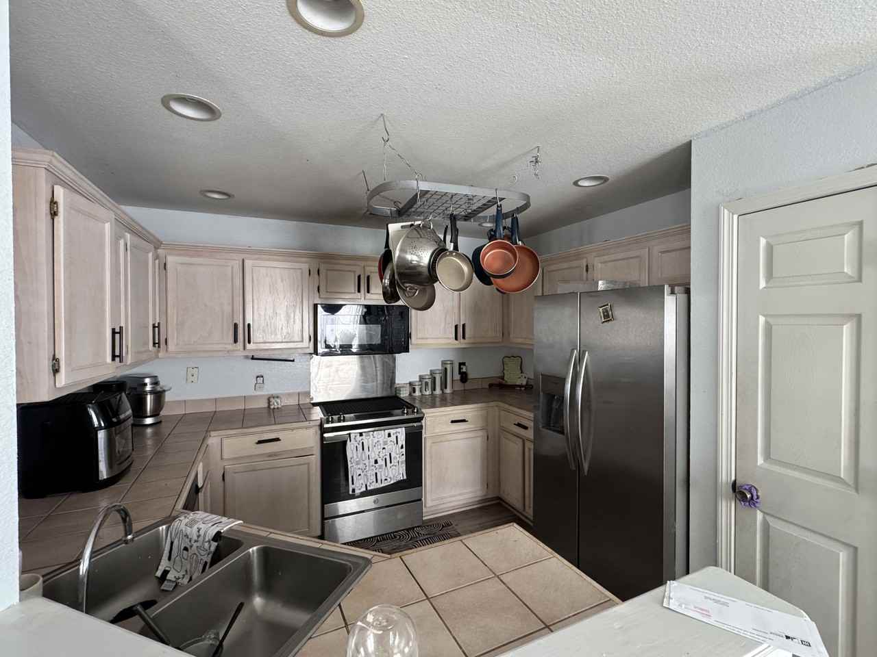 11065 Oakcrest Dr #1 - Photo 3 of 19