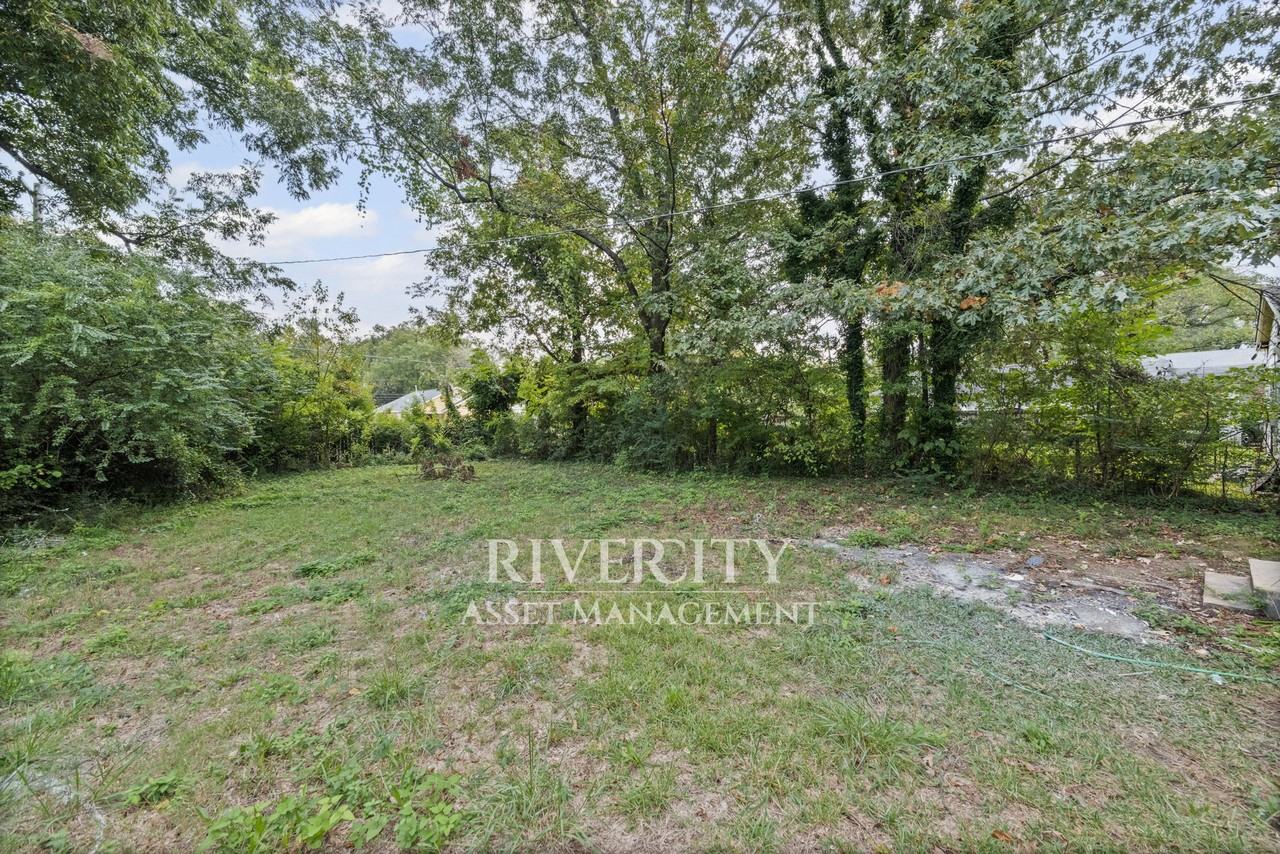 824 Carson Street #1 - Photo 3 of 16