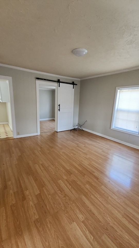 311 S Mark Twain St #1 - Photo 5 of 20