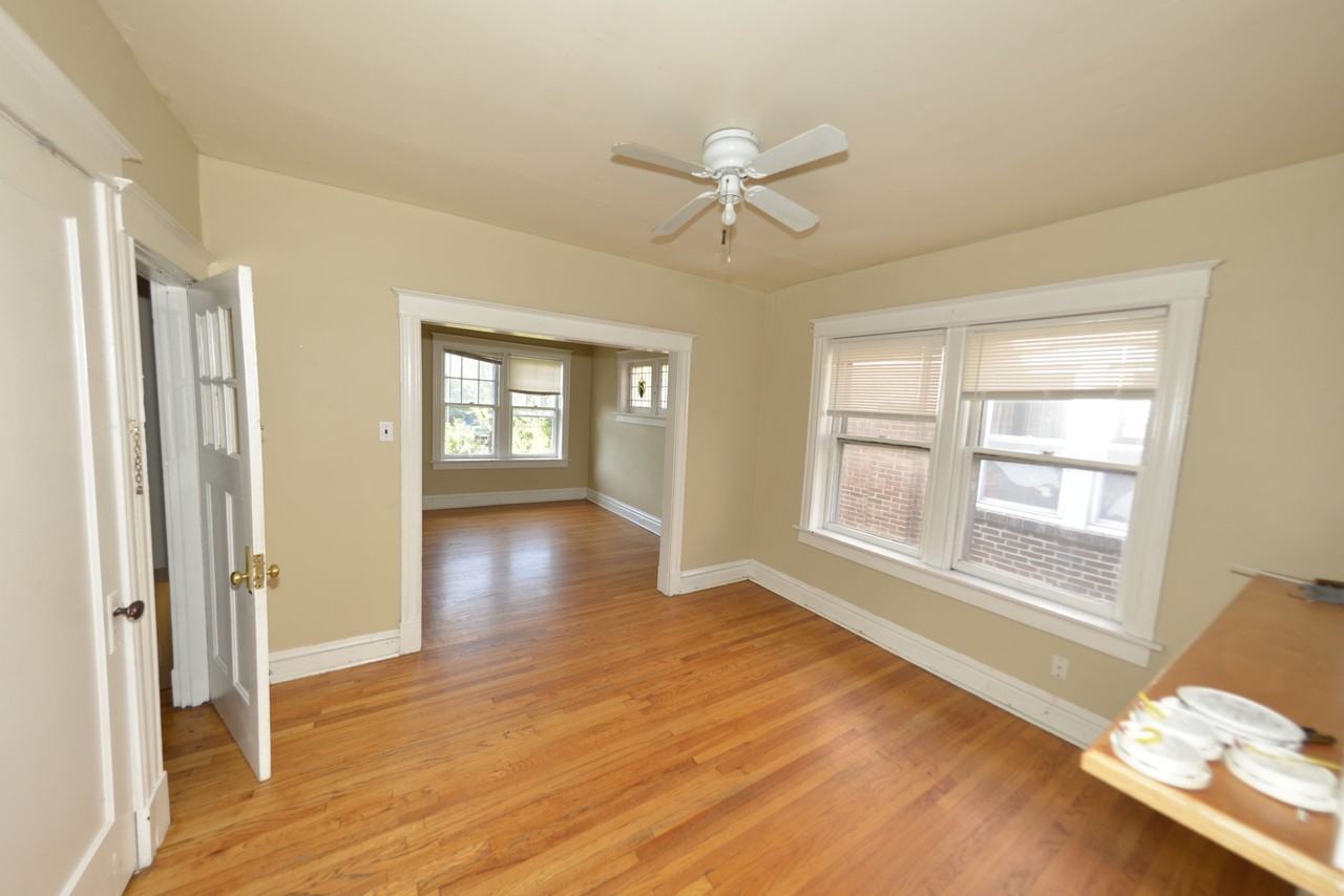 2112 2112 Portis AveApt A #2F - Photo 7 of 14