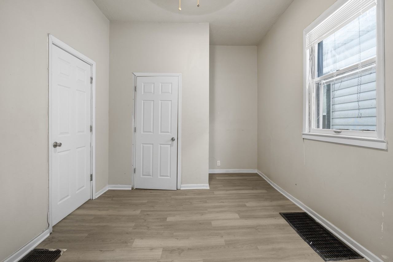 1211 W 30th St #1 - Photo 2 of 22