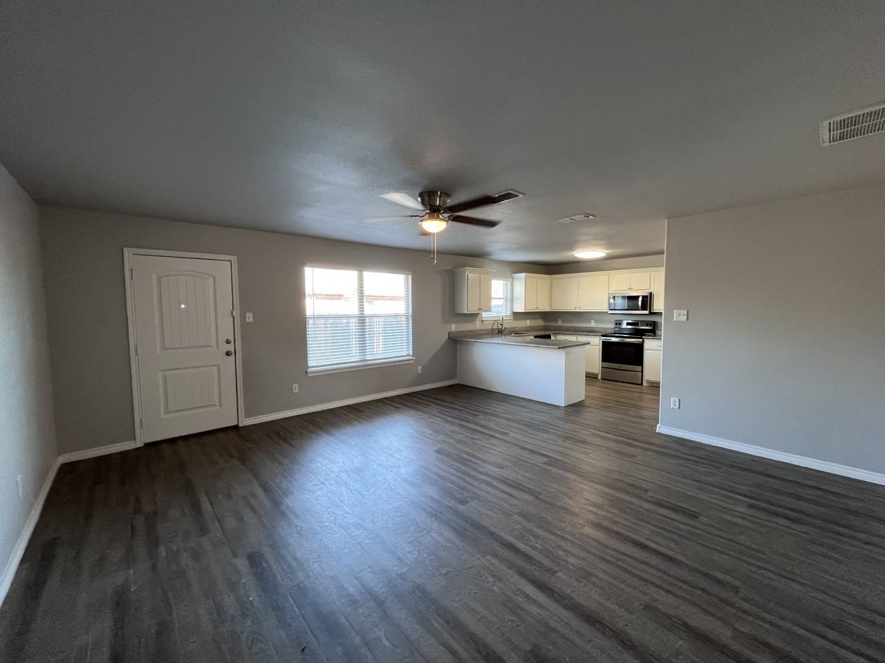 3430 Itasca St #1 - Photo 3 of 14