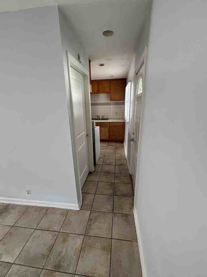 1902 E 35th St #1 - Photo 4 of 18