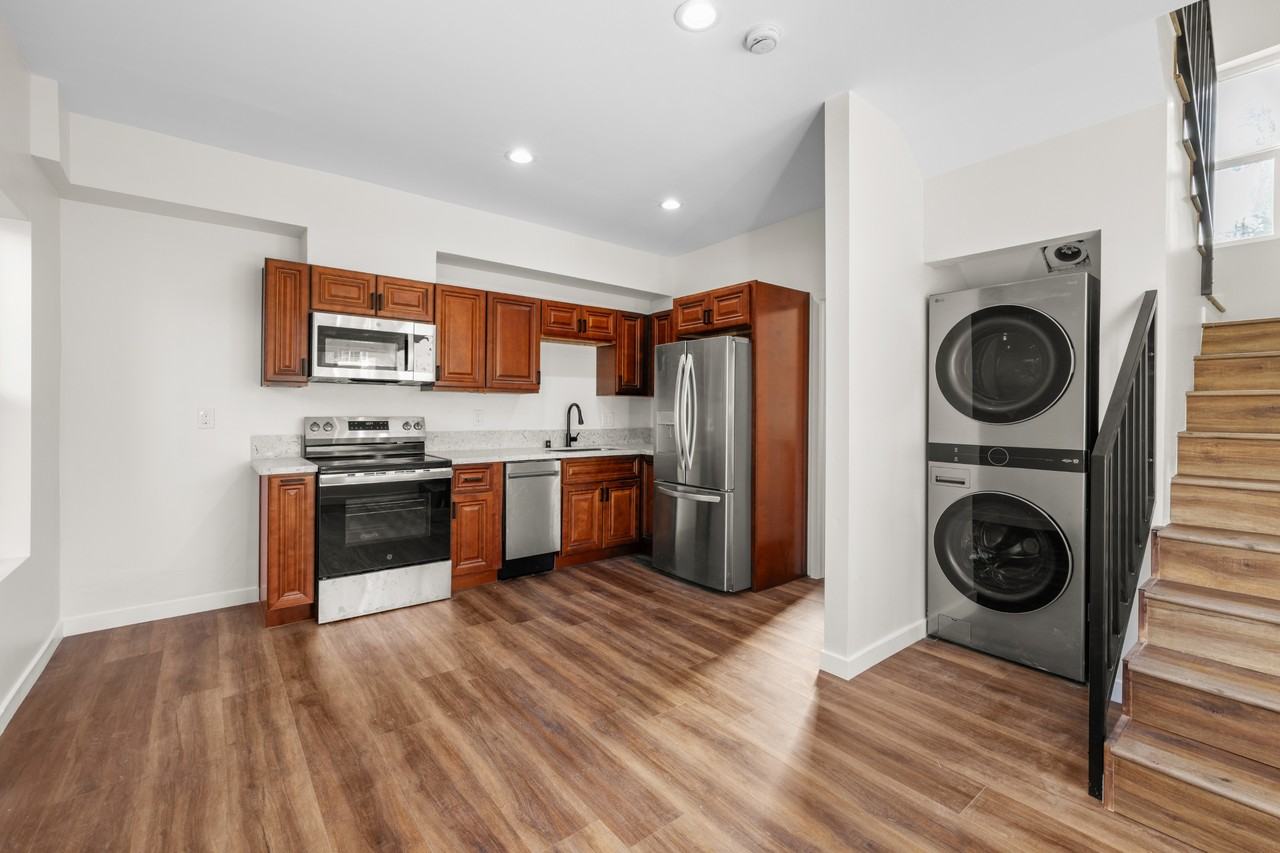 3993 Honeycutt St #1 - Photo 5 of 17