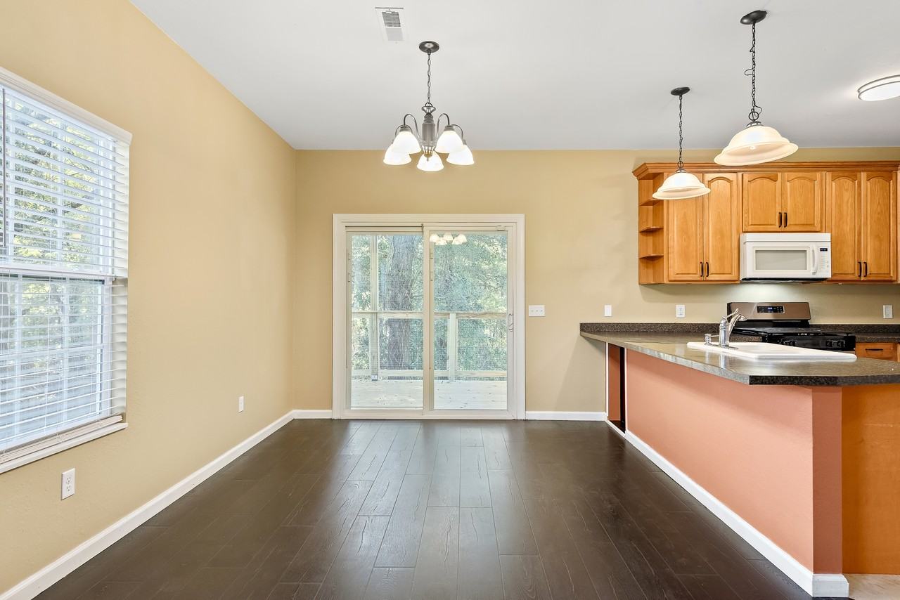 68 Richard Dr #1 - Photo 4 of 23