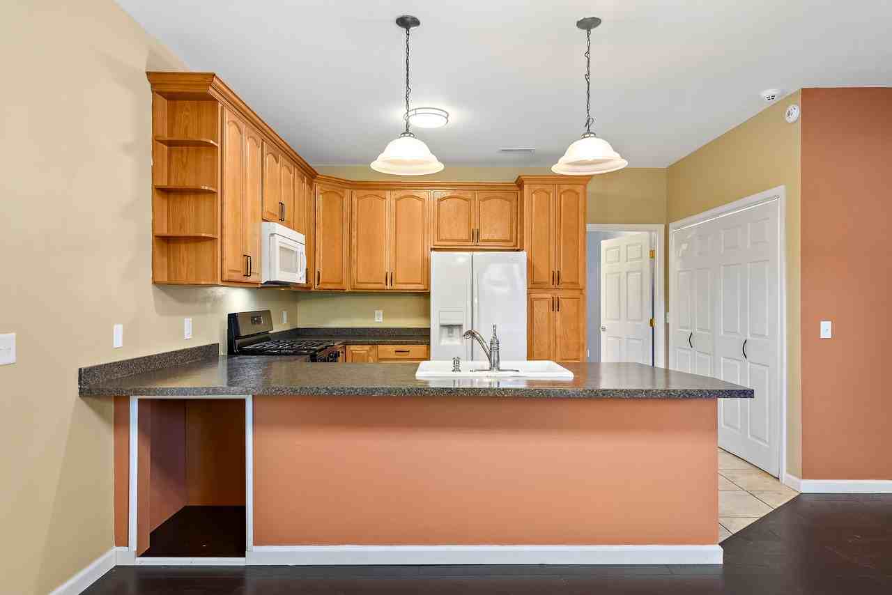 68 Richard Dr #1 - Photo 5 of 23