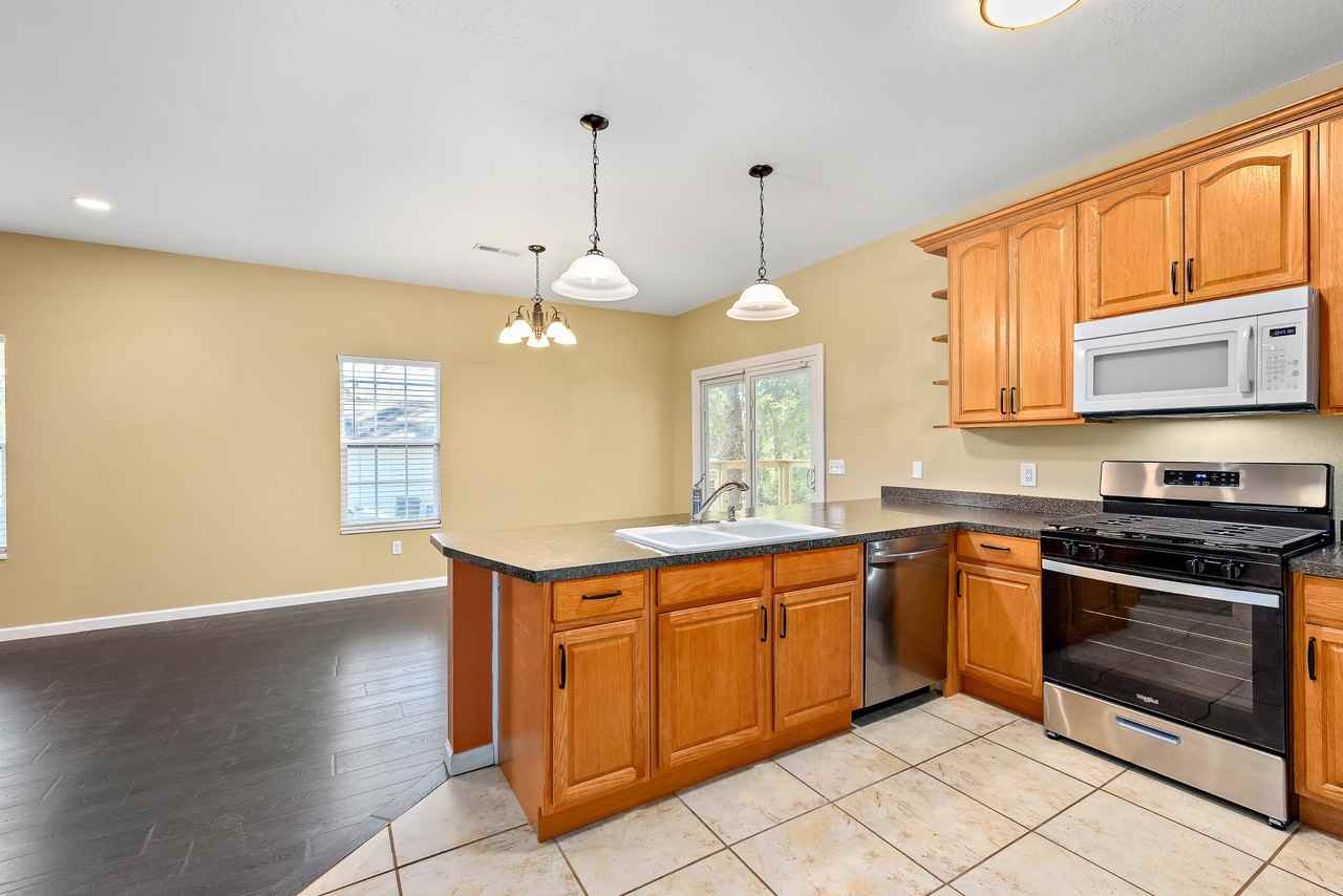 68 Richard Dr #1 - Photo 6 of 23