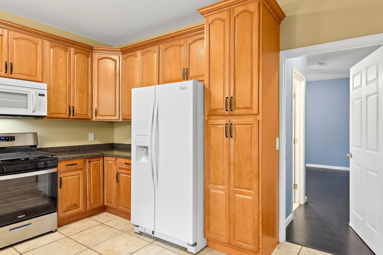 68 Richard Dr #1 - Photo 7 of 23