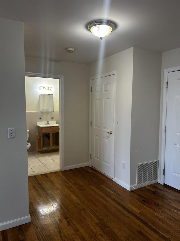 1609 W Lake Ave #112 - Photo 6 of 12