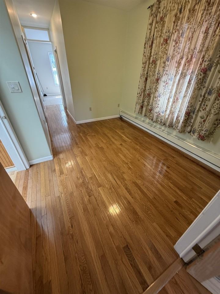 470 Mallory Avenue #2 - Photo 6 of 11