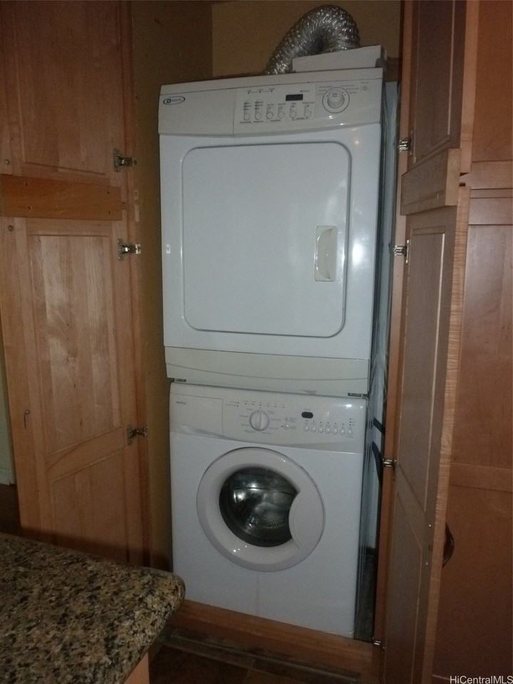 700 Richards St Apt 703 #703 - Photo 3 of 12