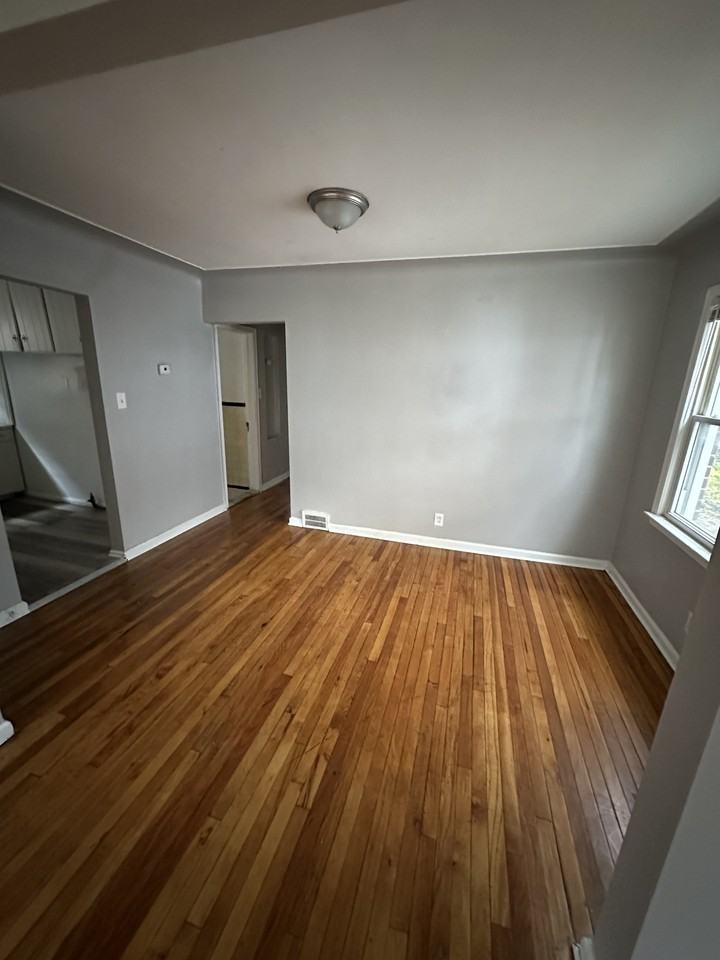 4213 Waverly St #1 - Photo 2 of 12