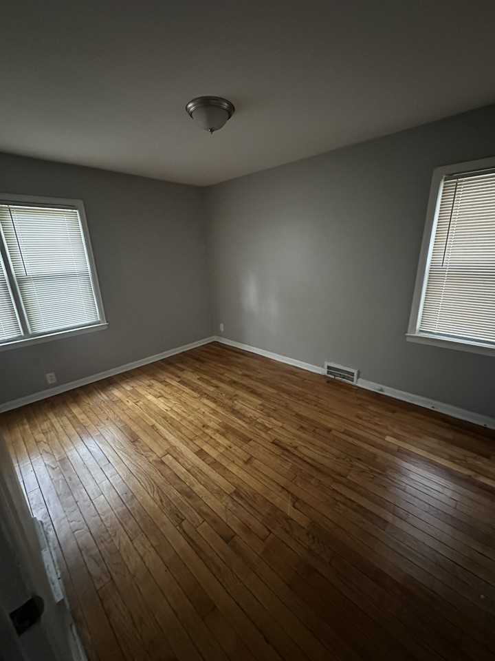 4213 Waverly St #1 - Photo 5 of 12