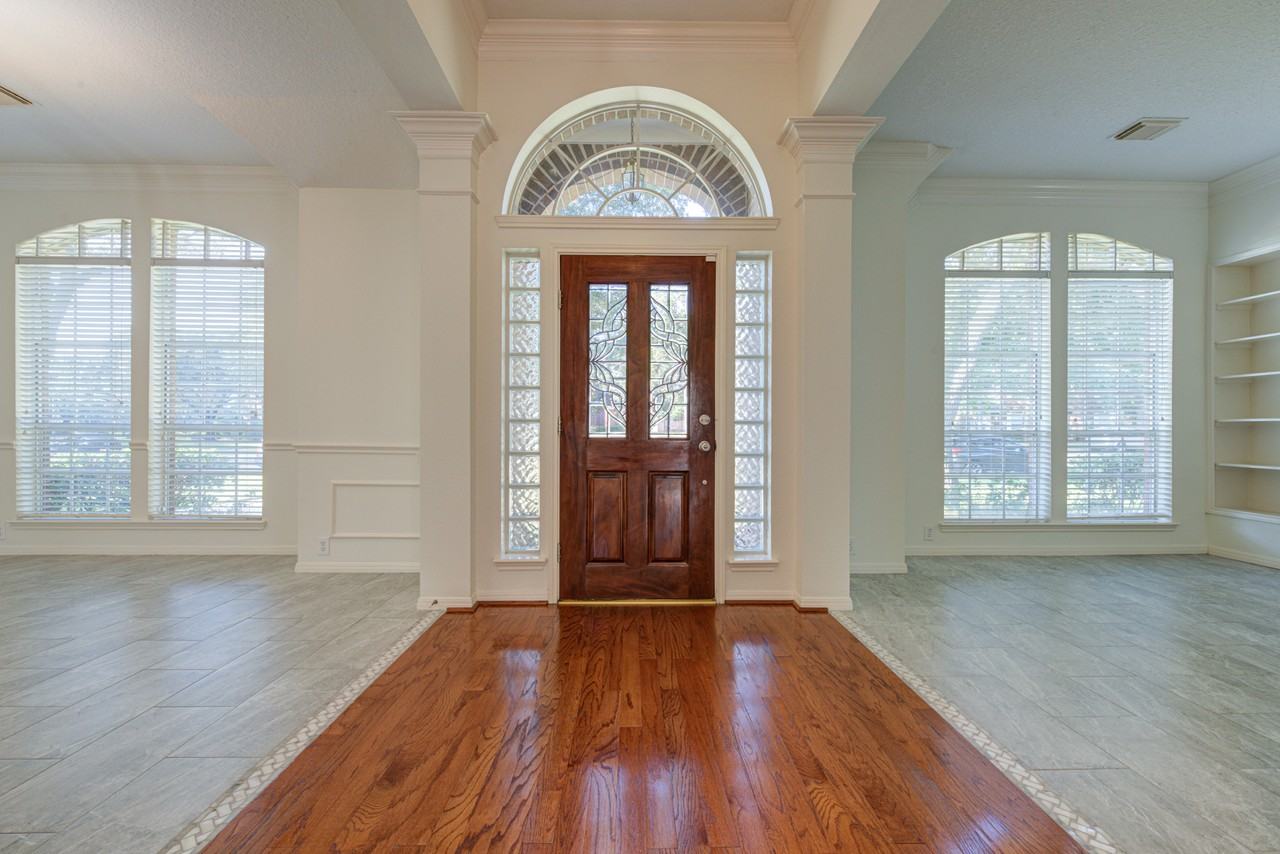 1315 Crescent Parkway Court #1 - Photo 3 of 10