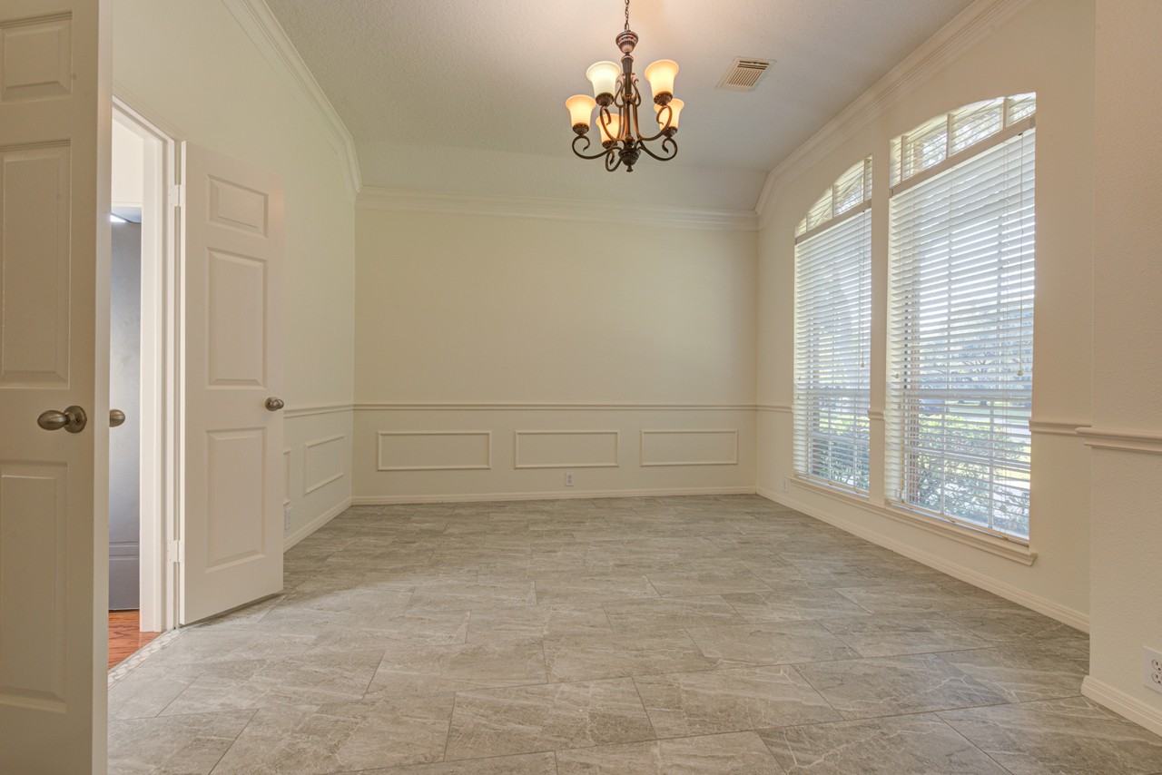 1315 Crescent Parkway Court #1 - Photo 4 of 10