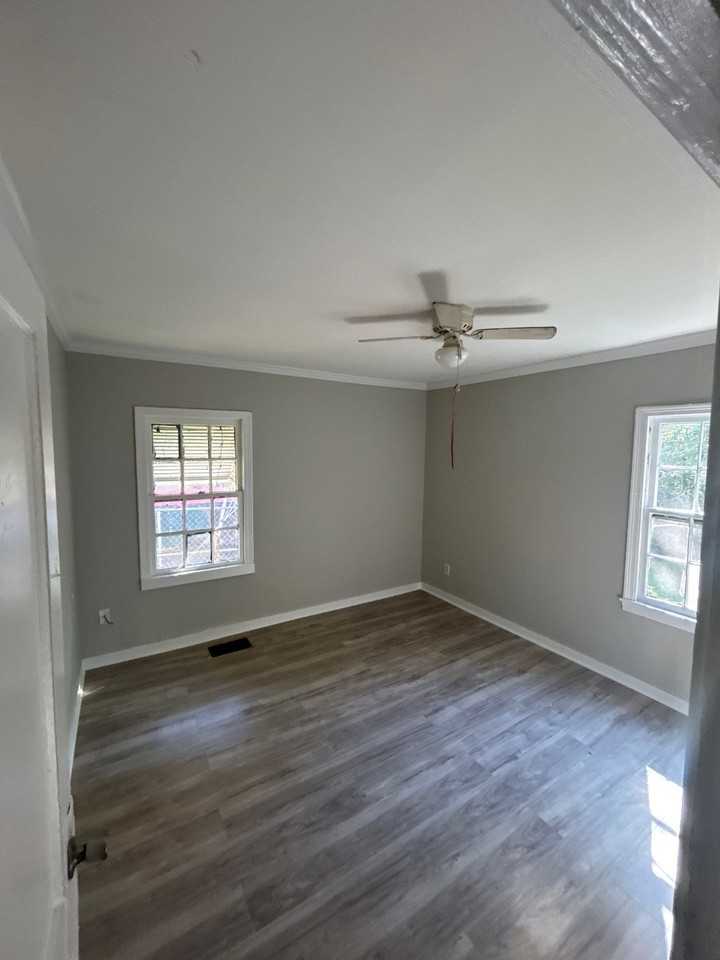 319 Woody Drive #1 - Photo 3 of 8