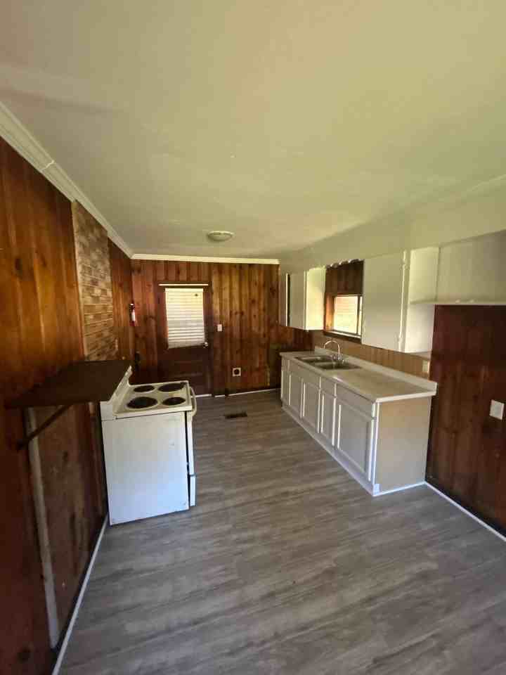 319 Woody Drive #1 - Photo 6 of 8