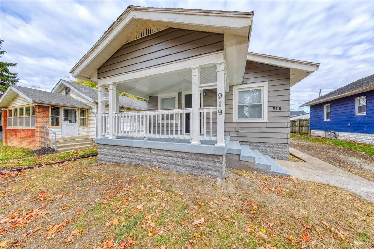 919 North Bradley Avenue #1 - Photo 2 of 22