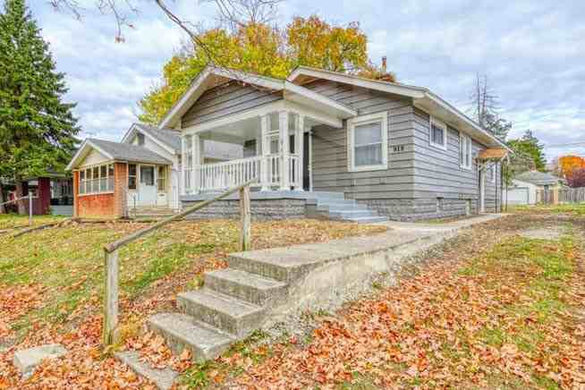 919 North Bradley Avenue #1 - Photo 3 of 22