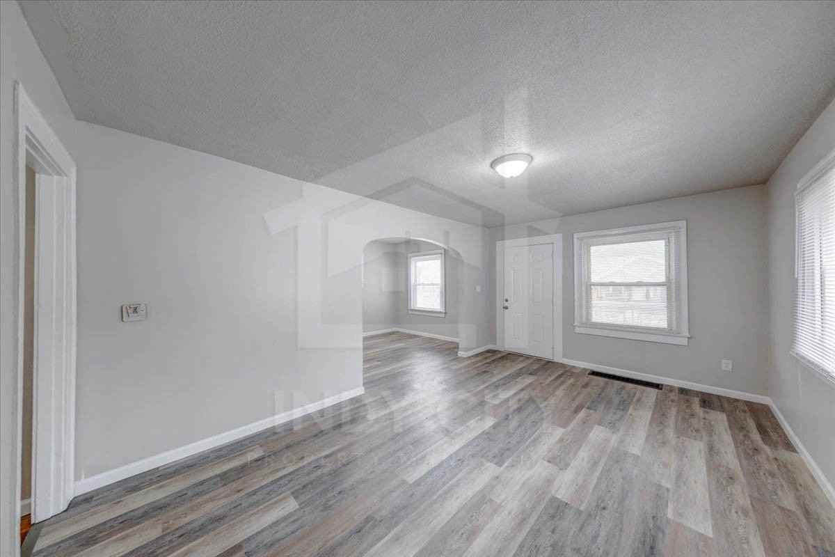 919 North Bradley Avenue #1 - Photo 6 of 22