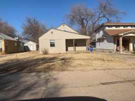 featured image of 402 West Poplar Avenue #1