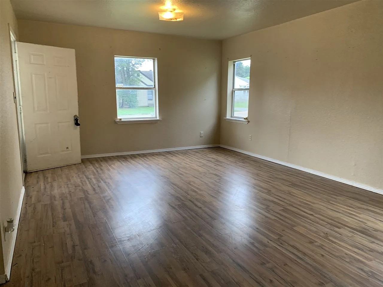 402 West Poplar Avenue #1 - Photo 4 of 6