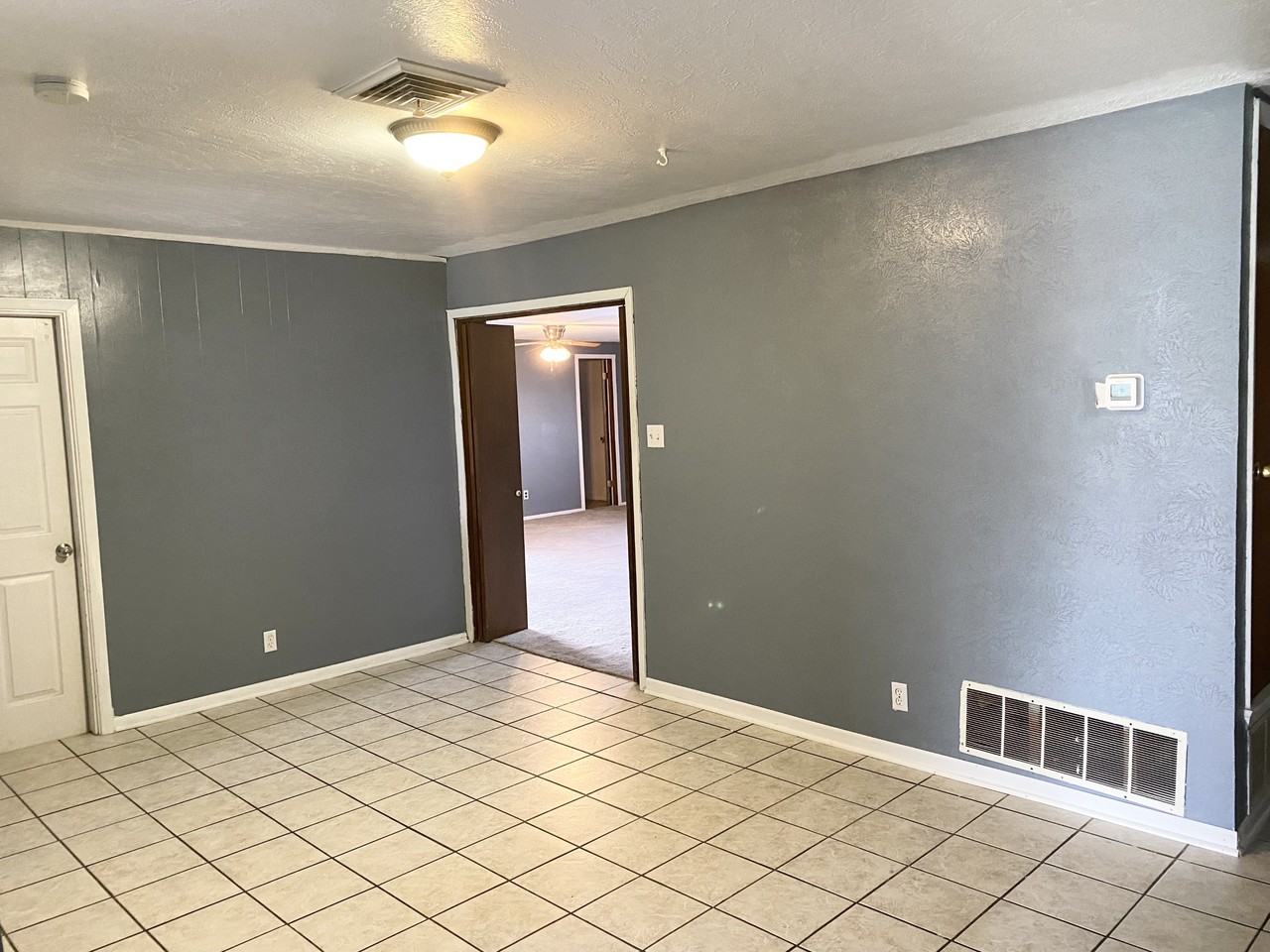 1030 South 18th Street #1 - Photo 3 of 10