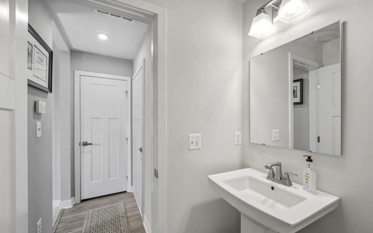 2407 Marsh Pt #2 - Photo 4 of 18