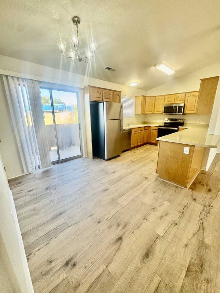 1122 1122 East 300 South N226 - 1 #1 - Photo 3 of 12