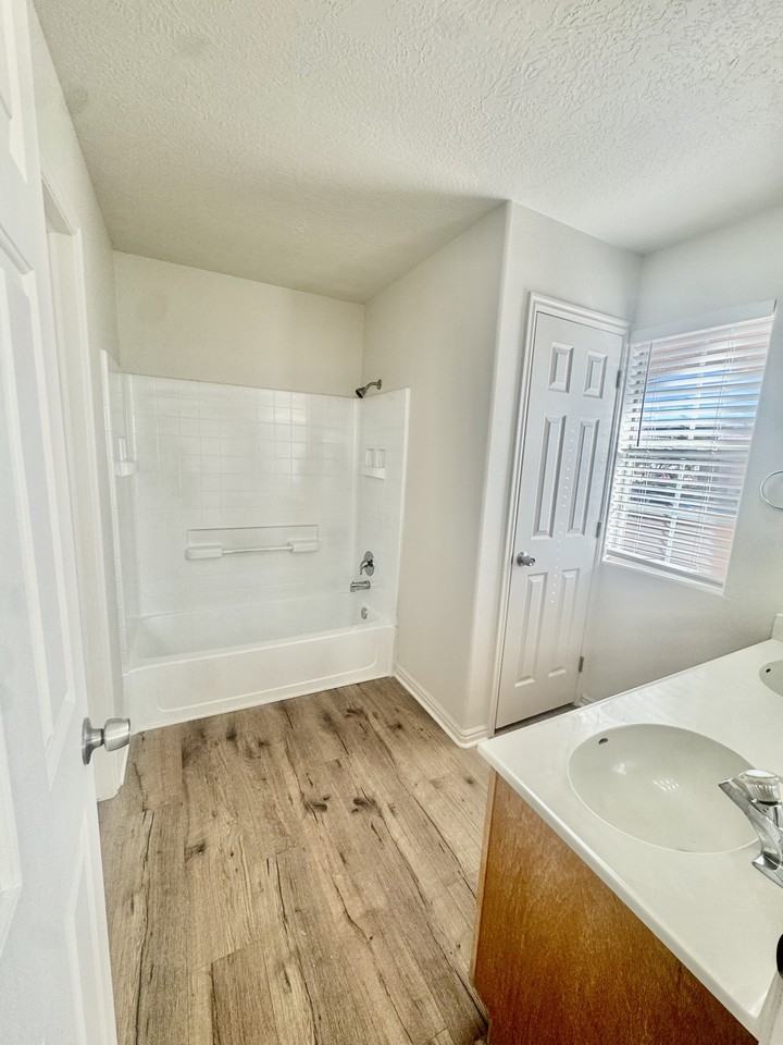 1122 1122 East 300 South N226 - 1 #1 - Photo 5 of 12