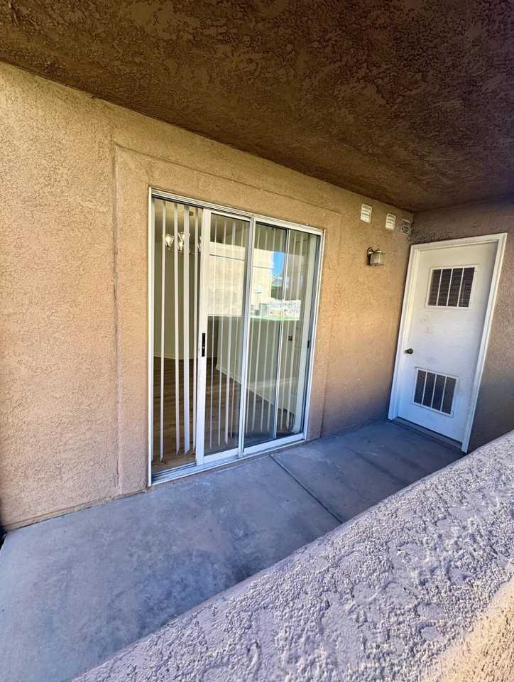 1122 E 300 S #1 - Photo 5 of 13