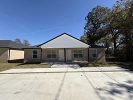 featured image of 220 North Johnston Avenue #1