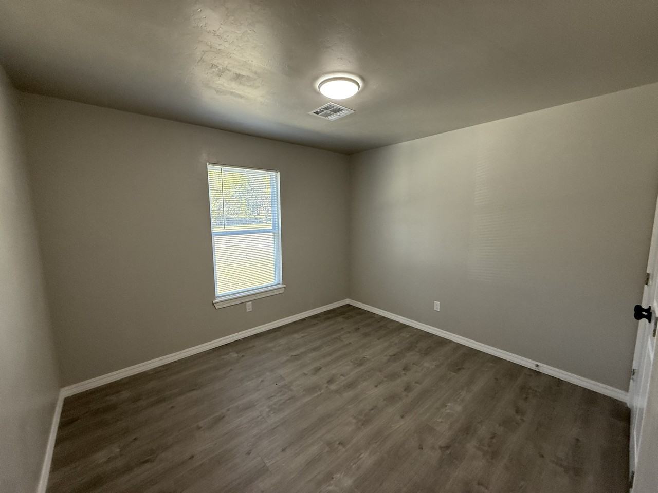 220 North Johnston Avenue #1 - Photo 5 of 8