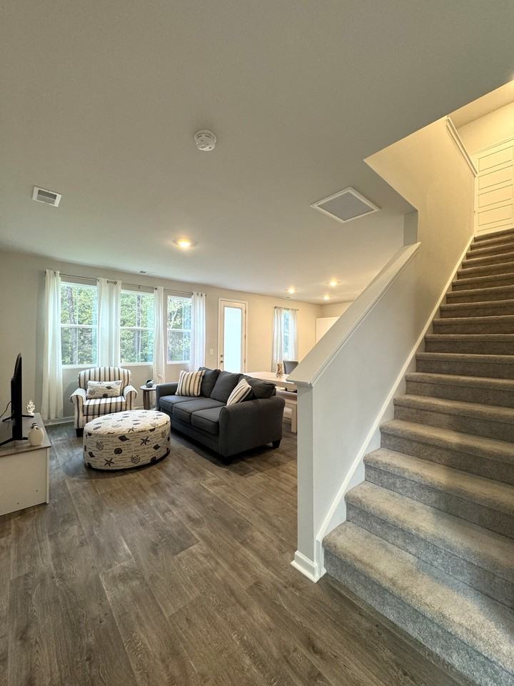 145 Cypress Hollow Dr #1 - Photo 4 of 50