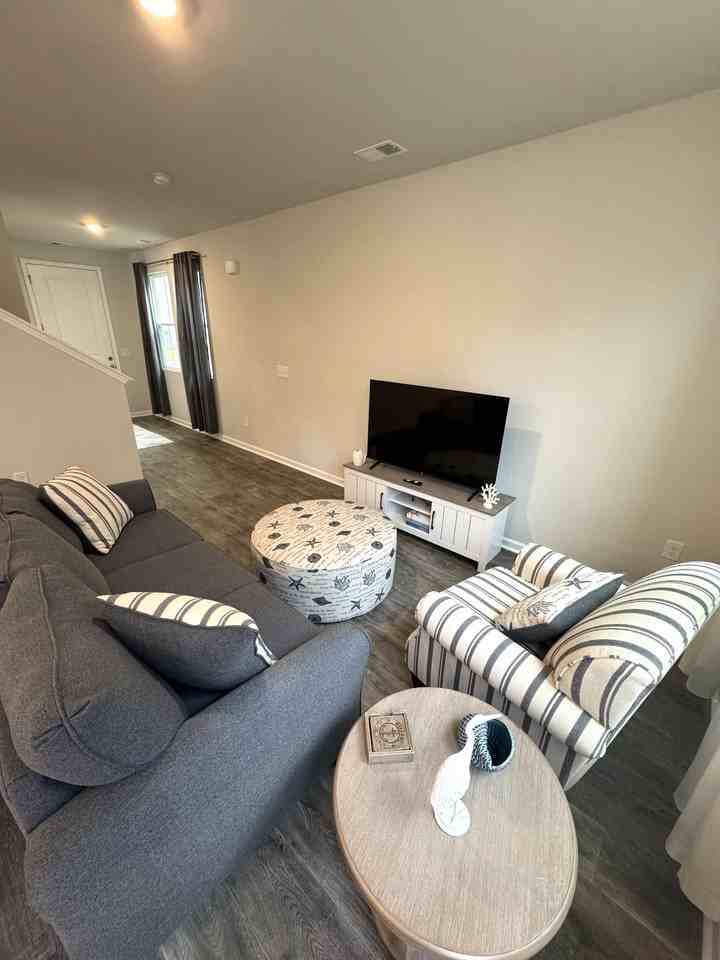 145 Cypress Hollow Dr #1 - Photo 7 of 50