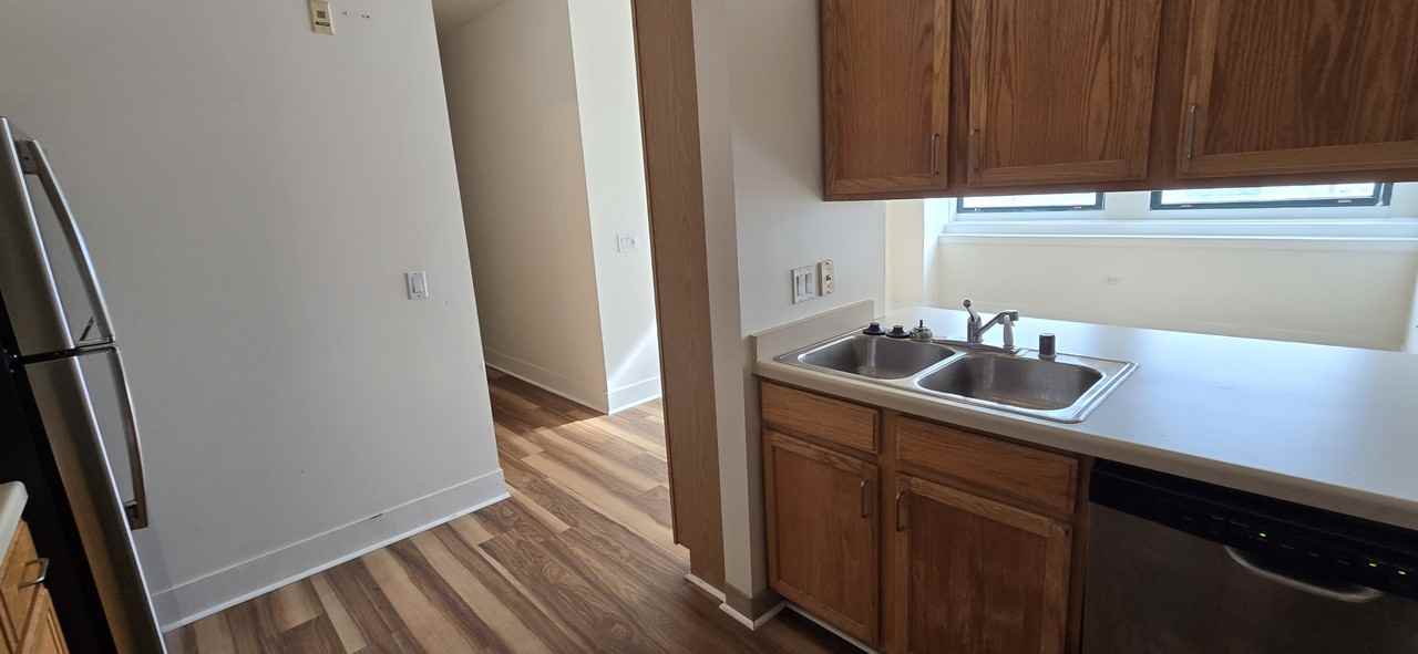 1800 Jefferson St #103 - Photo 5 of 12