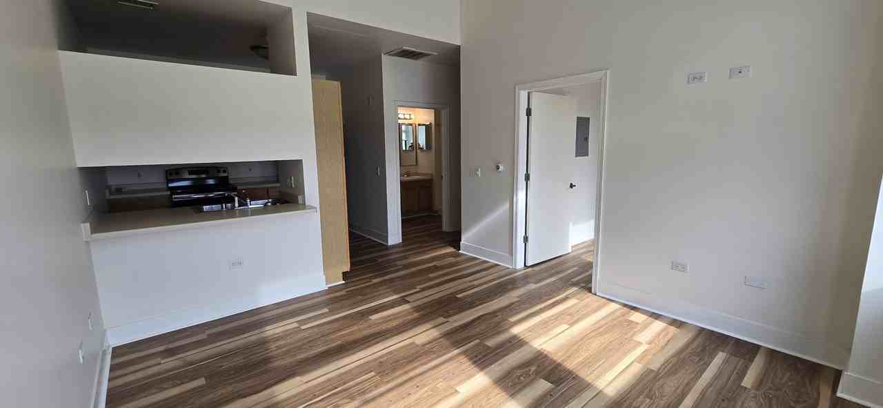 1800 Jefferson St #103 - Photo 6 of 12