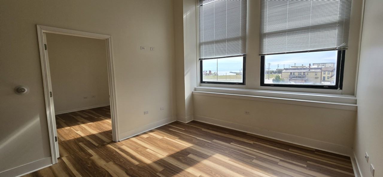 1800 Jefferson St #103 - Photo 7 of 12