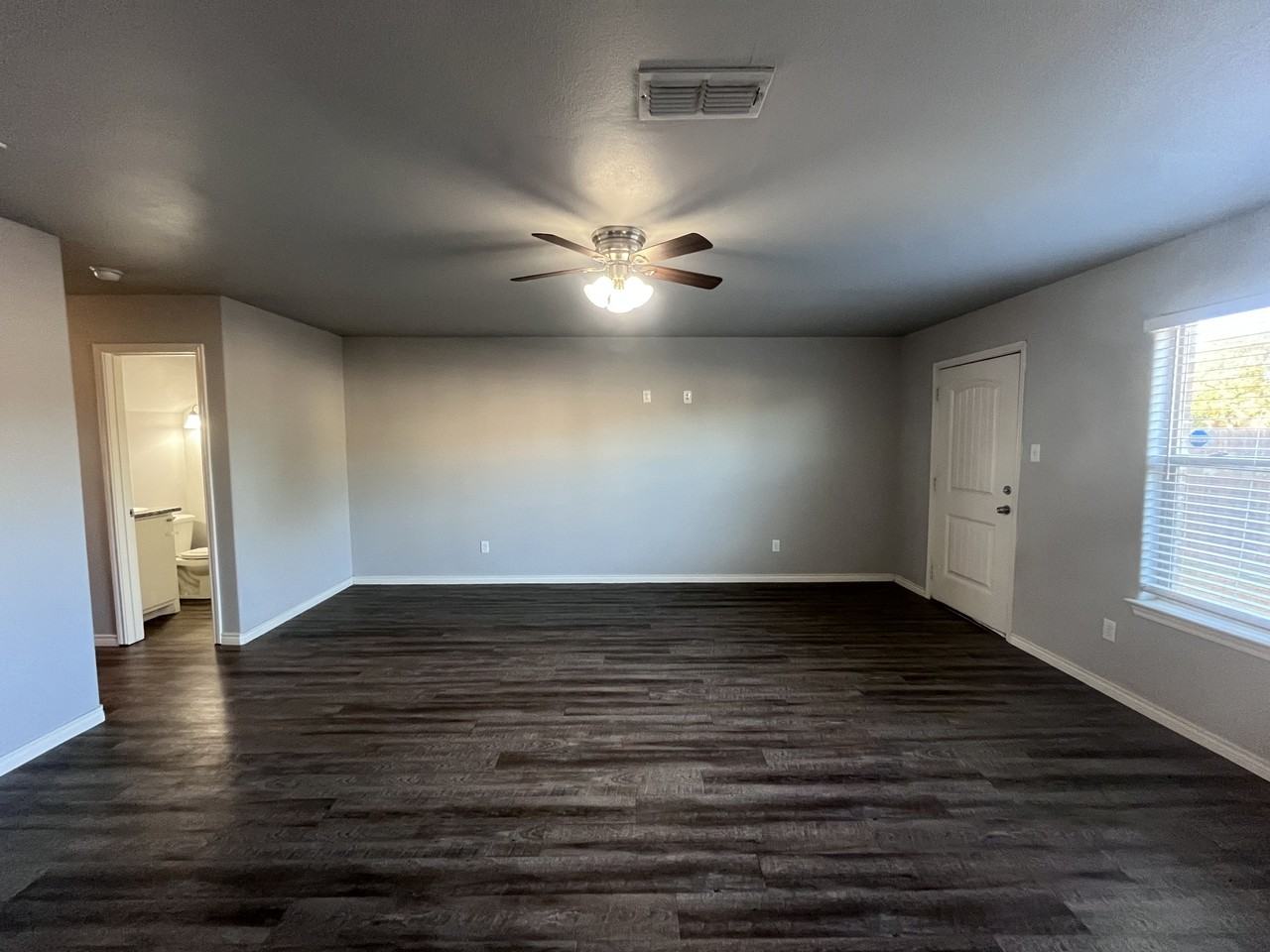 3422 Itasca St #1 - Photo 6 of 22