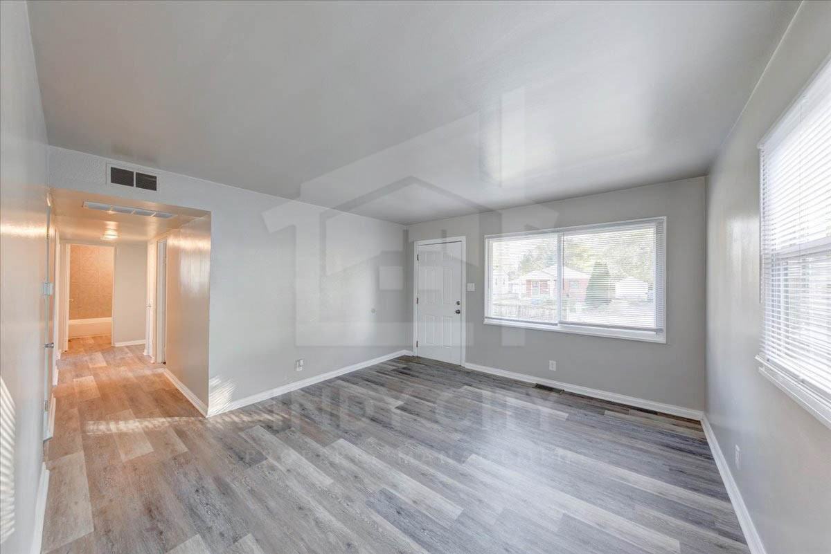 64 S Galeston Ave #1 - Photo 3 of 20