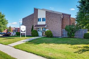 featured image of 820 Suzanne Street #12