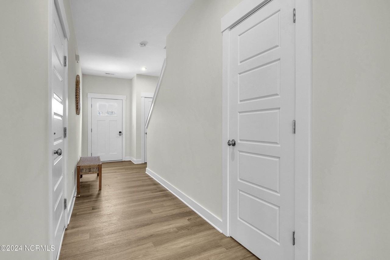 6116 Beckington Dr - Photo 3 of 24