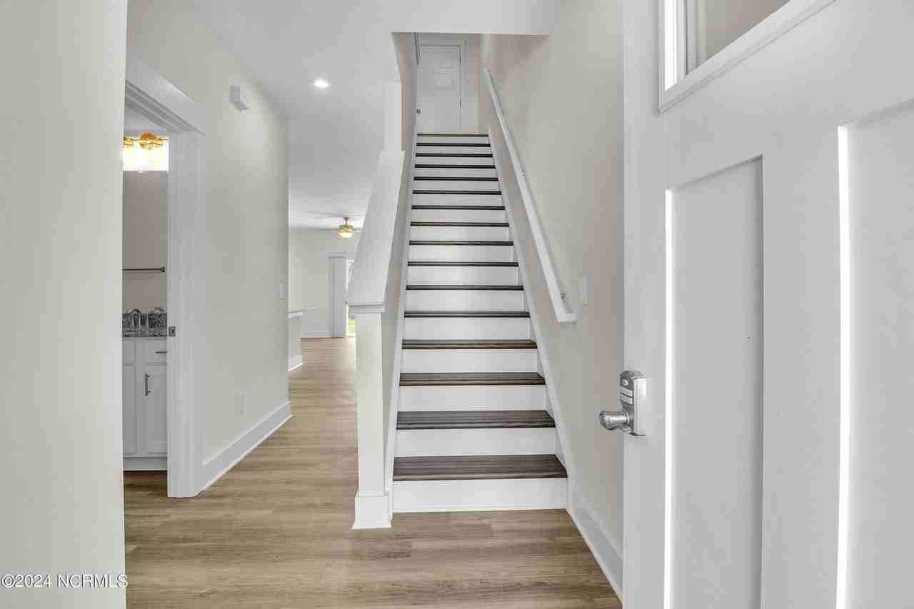 7028 Crew Dr - Photo 2 of 24