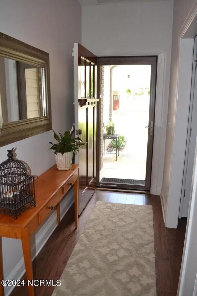 8 Elk Ridge Ln - Photo 3 of 13