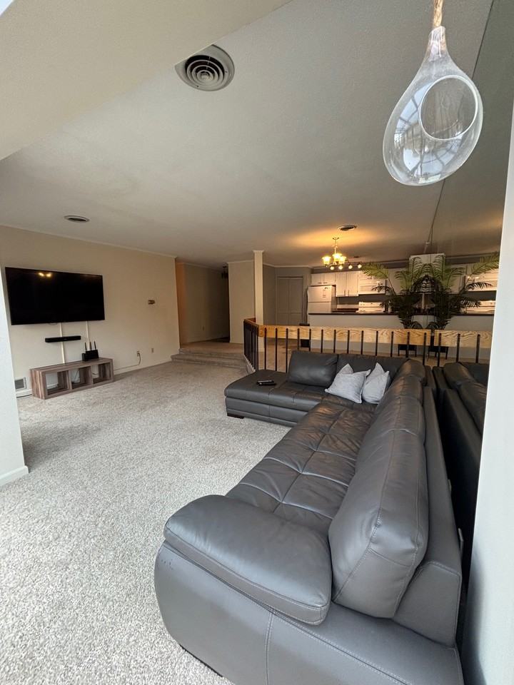 112 Franklin Street #C6 - Photo 2 of 10