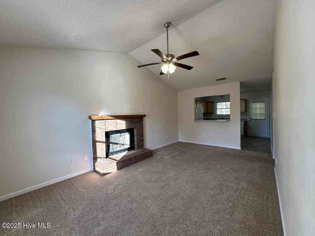 105 Live Oak Ct - Photo 2 of 9